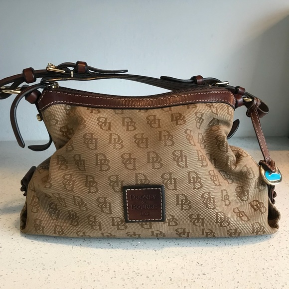 Dooney & Bourke Handbags - Doony & Bourke purse